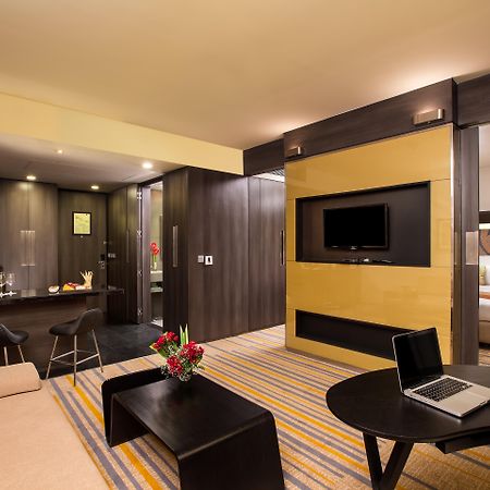 Novotel Kolkata Hotel And Residences Kültér fotó Suite at the hotel