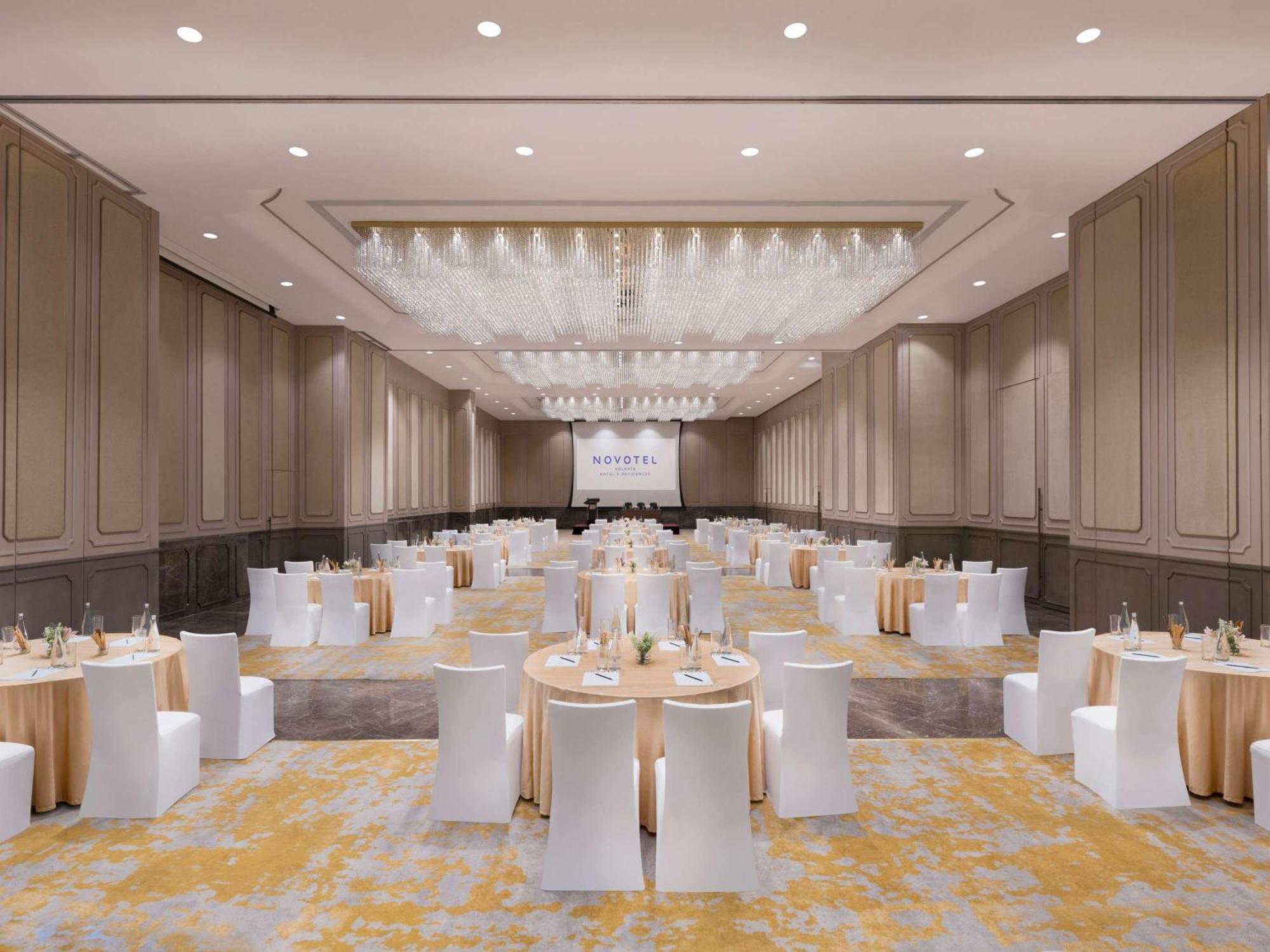 Novotel Kolkata Hotel And Residences Kültér fotó The Grand Ballroom