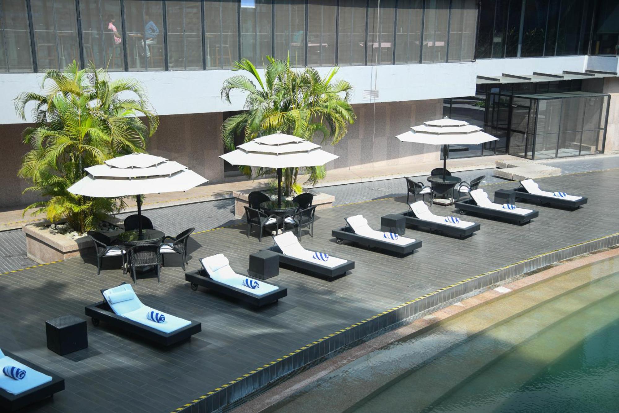 Novotel Kolkata Hotel And Residences Kültér fotó